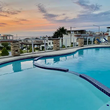 Brisas Del Mar Villa 3 Bedroom 2 Ba With Pool